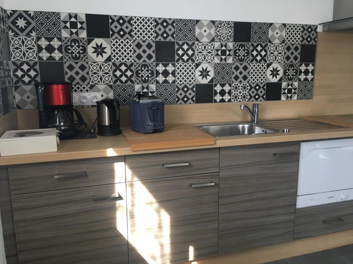 Appartement T2 Independant Dans Maison Pugny-Chatenod Exterior photo