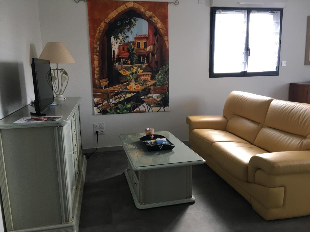 Appartement T2 Independant Dans Maison Pugny-Chatenod Exterior photo